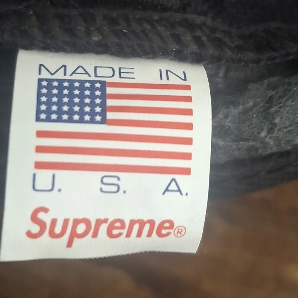 Supreme Black Cap - Picture 3 of 3